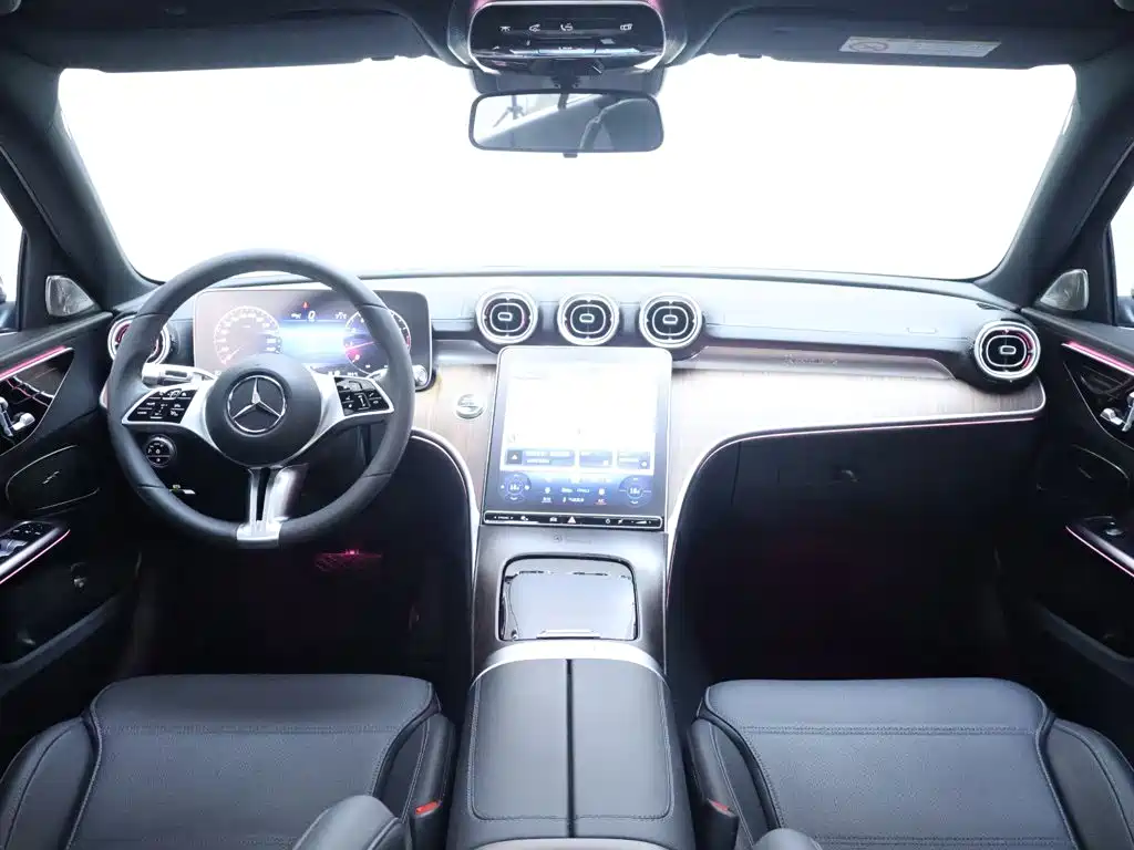 Mercedes-Benz C-Class — миниатюра 13