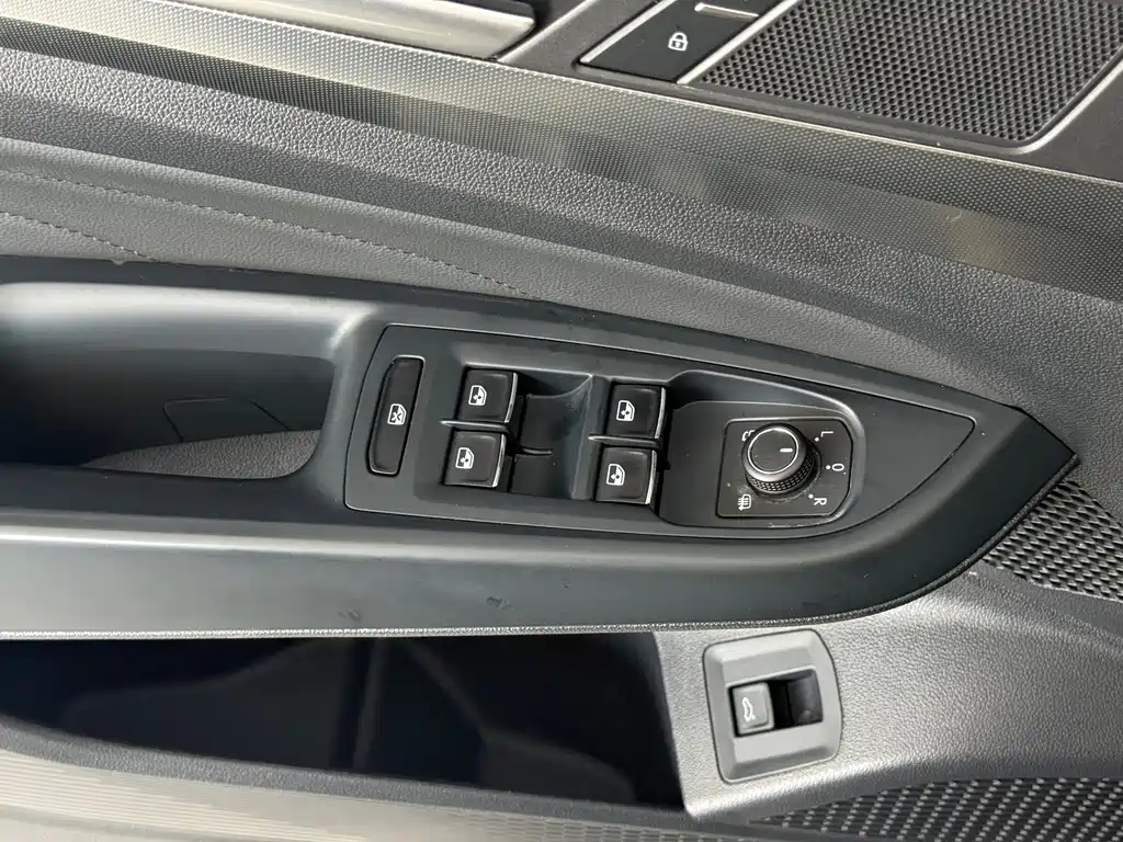 Volkswagen Passat — миниатюра 11