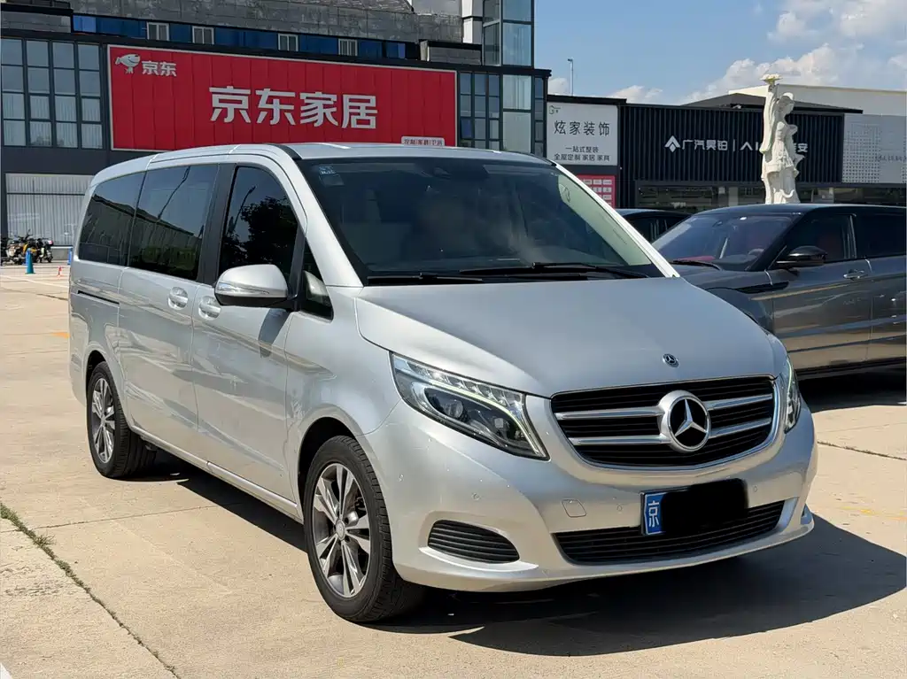 Mercedes-Benz V-Class