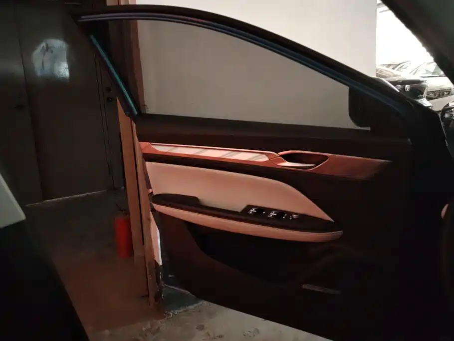 Geely Emgrand — миниатюра 7