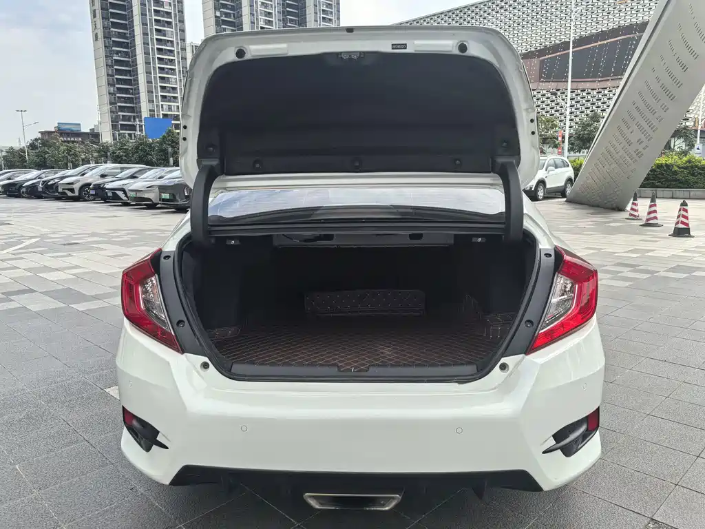 Honda Civic — миниатюра 7