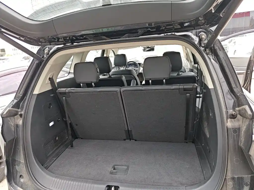 Hongqi Hongqi HS7 PHEV — миниатюра 19