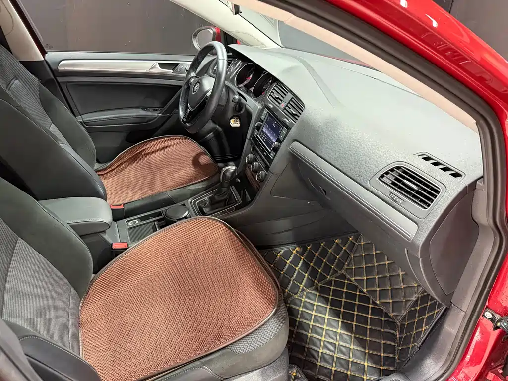 Volkswagen Golf — миниатюра 9