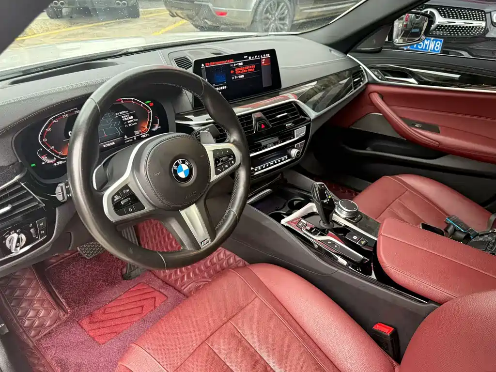 BMW 5 Series — миниатюра 4