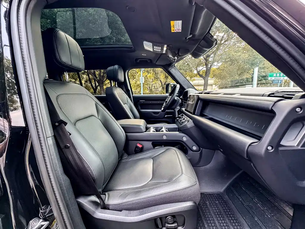 Land Rover Defender — миниатюра 20
