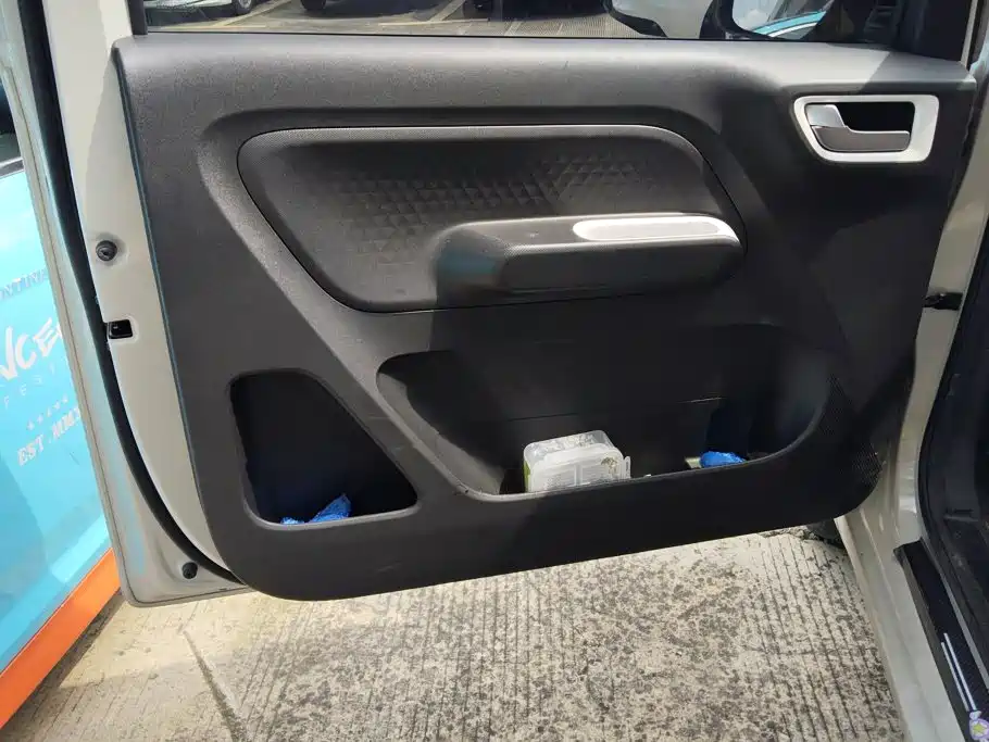 Wuling MINIEV — миниатюра 7