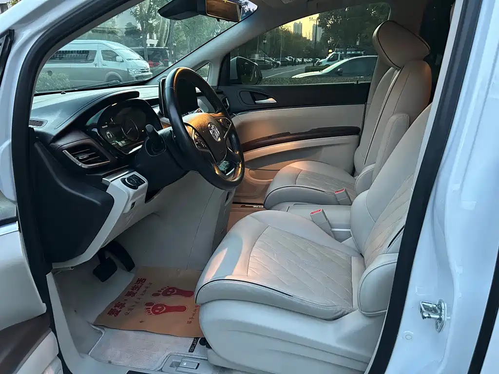 Buick GL8 2021 652T Luxury