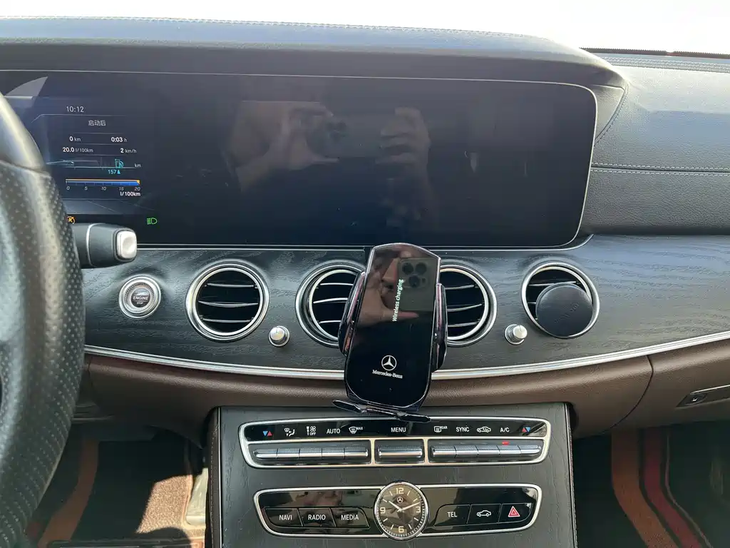 Mercedes-Benz E-Class — миниатюра 15
