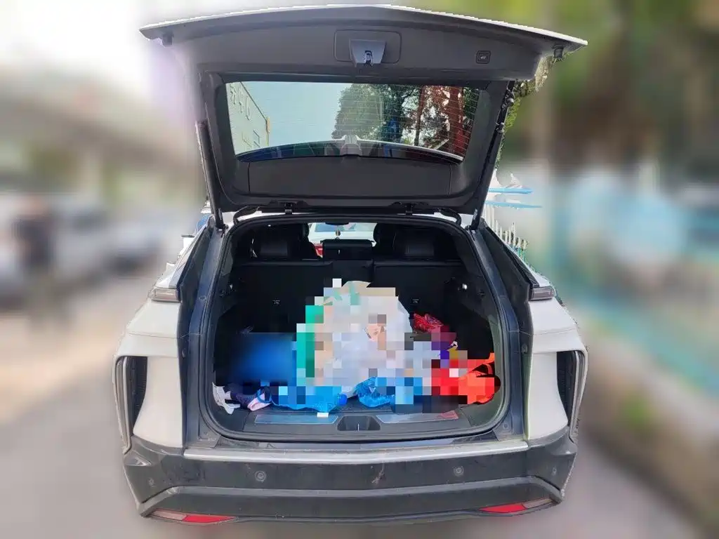 Cadillac Lyriq — миниатюра 10