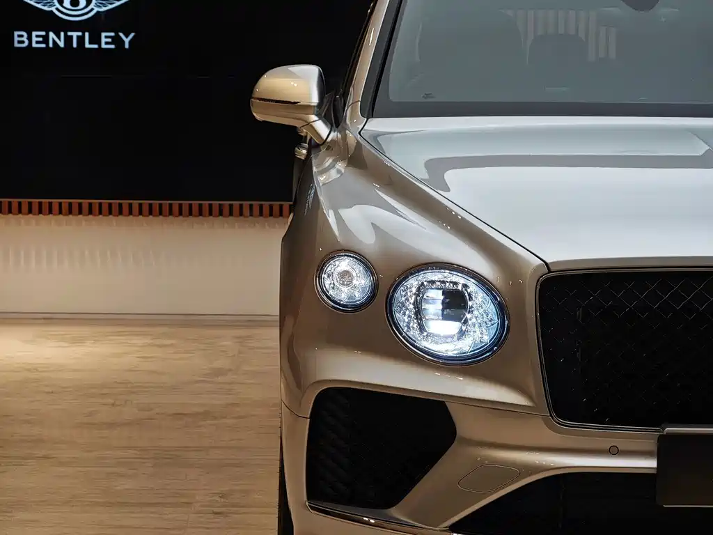 Bentley Bentayga — миниатюра 7
