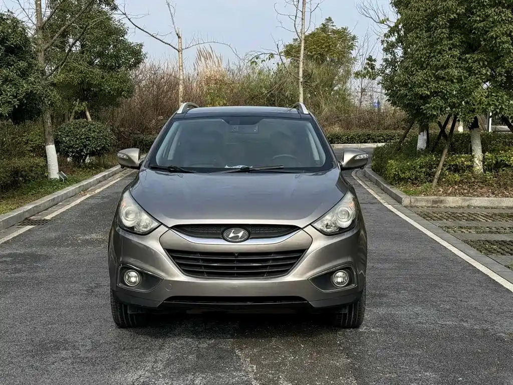 Hyundai BAIC Hyundai ix35 ix35 2010 2.4L AT Luxury GLS