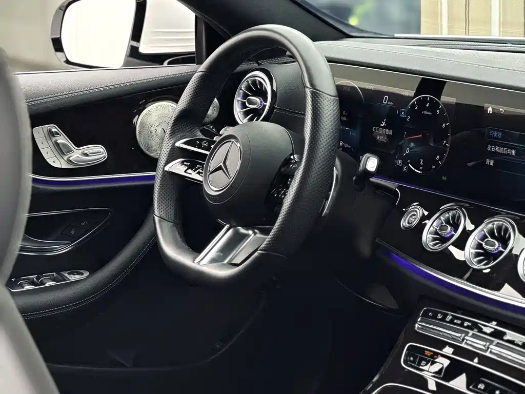 Mercedes-Benz E-Class (Import) — миниатюра 6