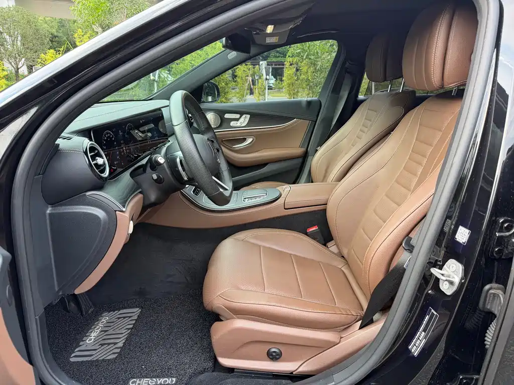 Mercedes-Benz E-Class — миниатюра 7