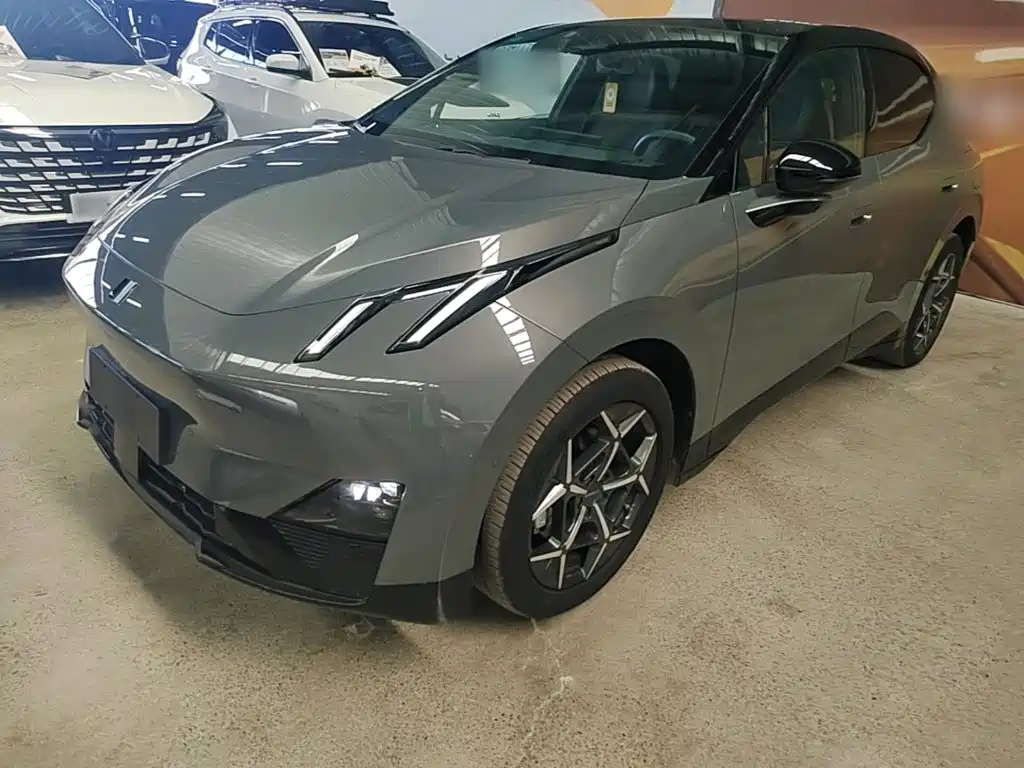 Lynk & Co Z20