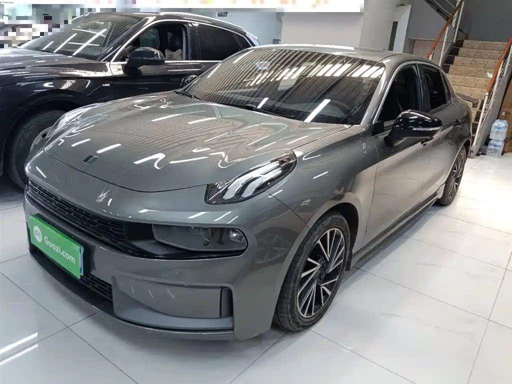 Купить Lynk & Co 03