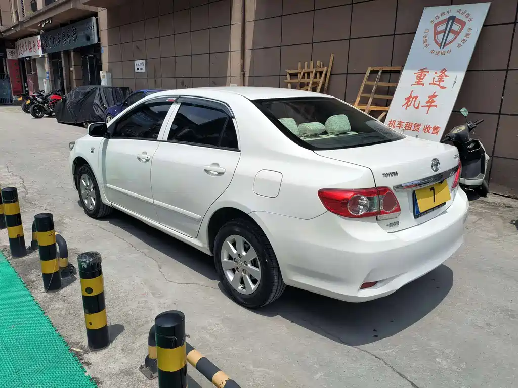 Toyota Corolla — миниатюра 5
