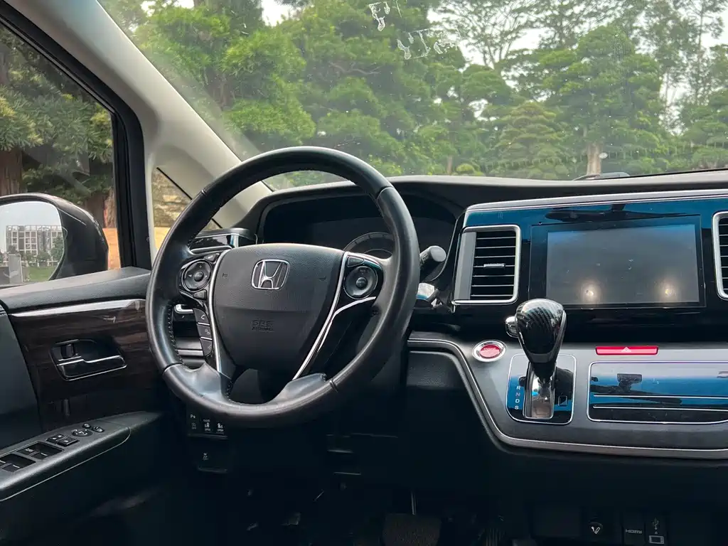 Honda Elysion — миниатюра 16
