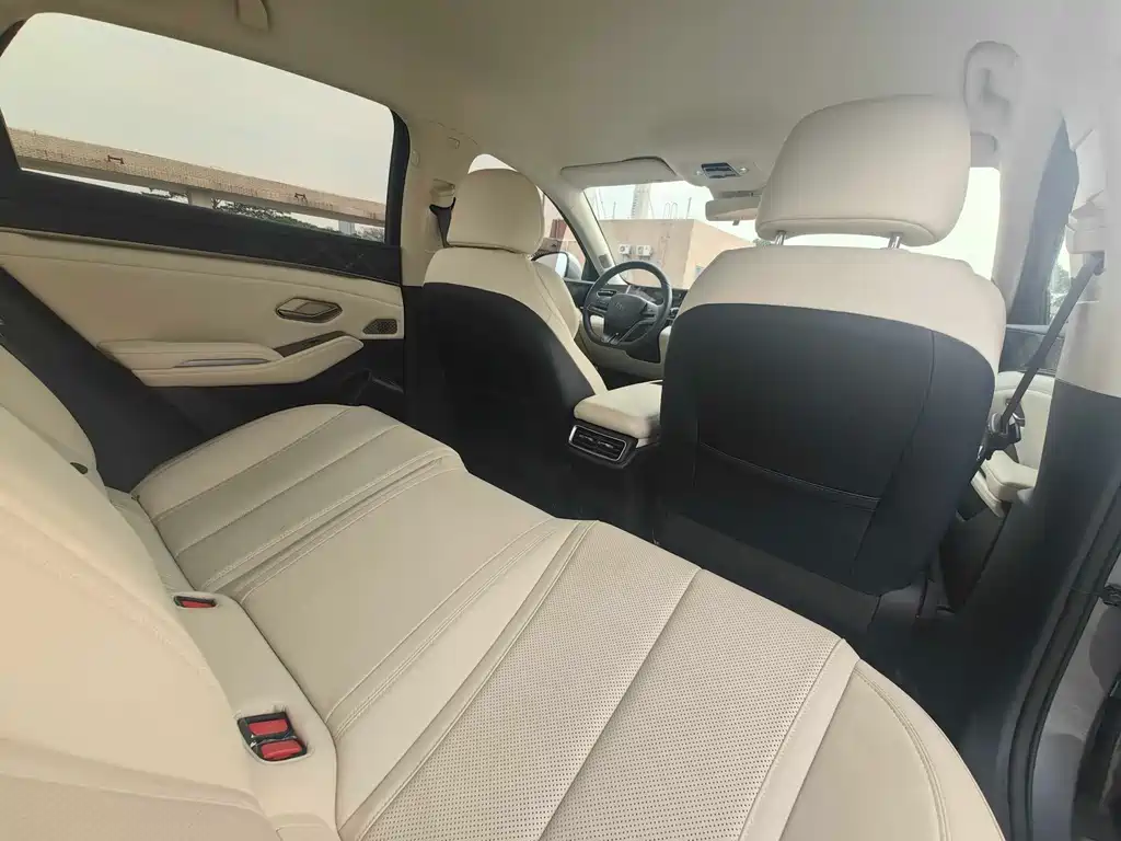 BYD Qin L — миниатюра 13
