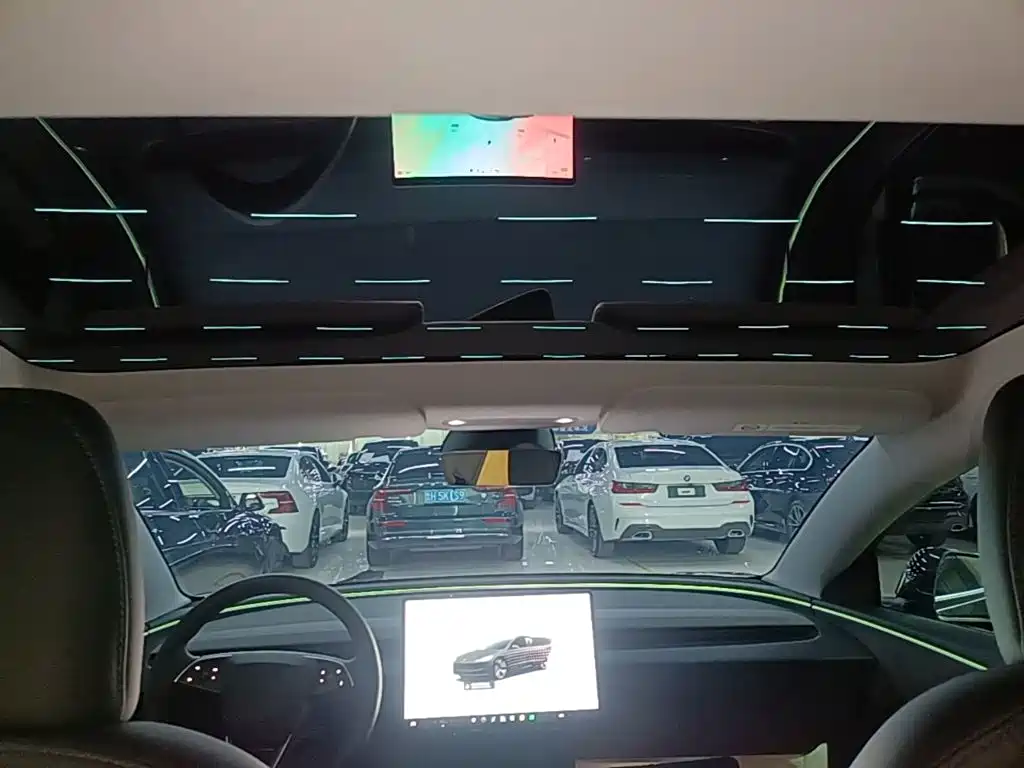 Tesla Model 3 — миниатюра 18