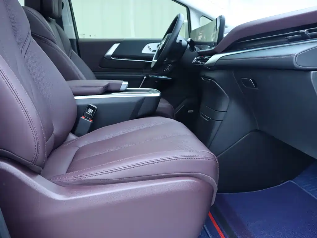 Buick Century 2023 2.0T мест