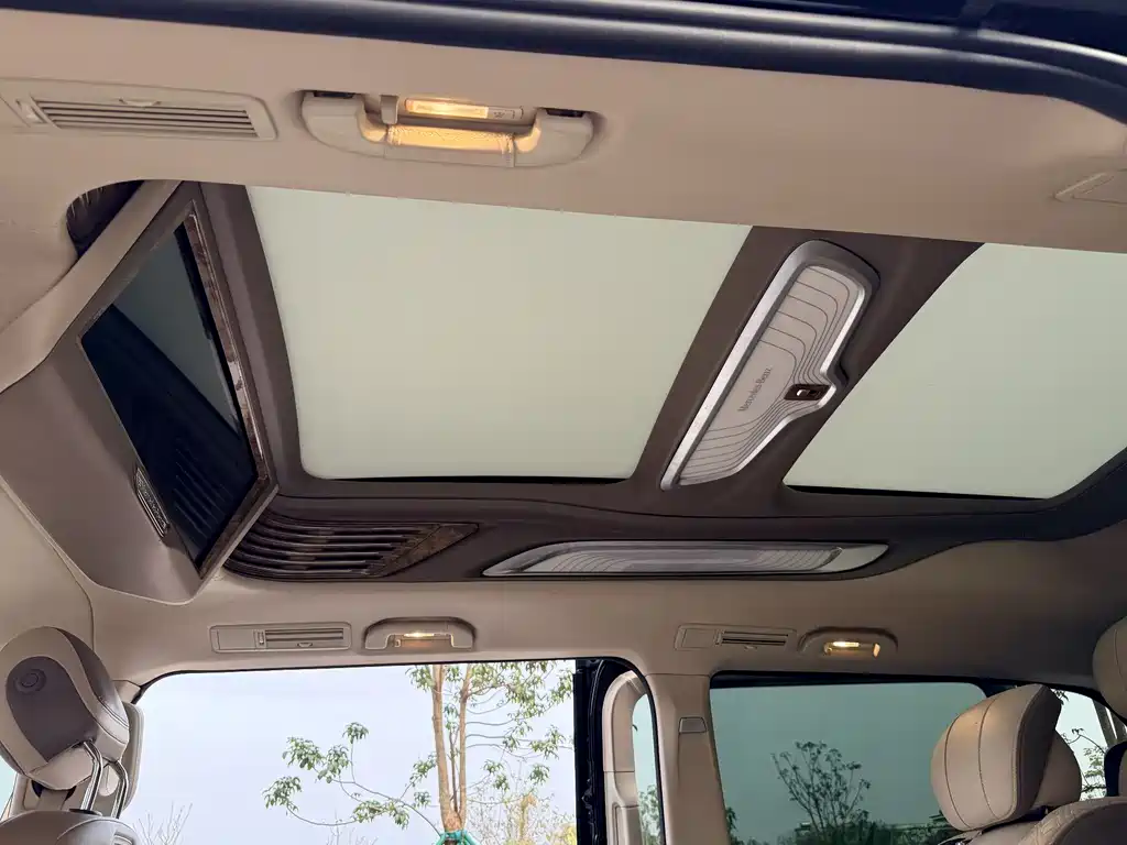 MERCEDES-BENZ V CLASS