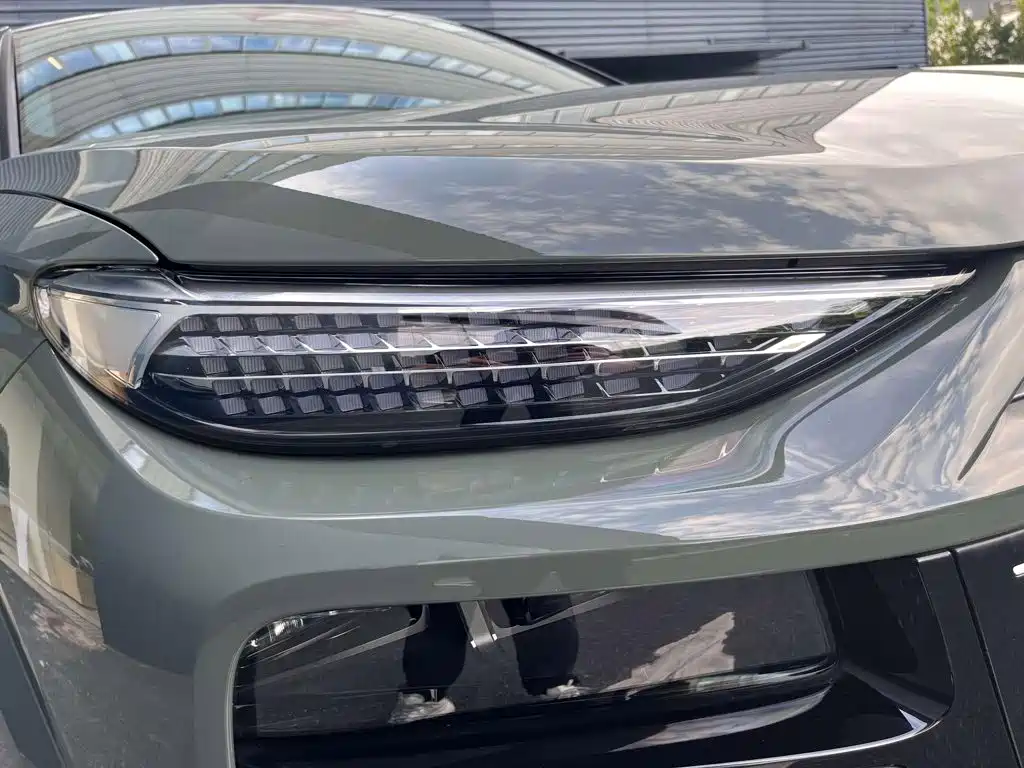Audi Q6L e-tron — миниатюра 17