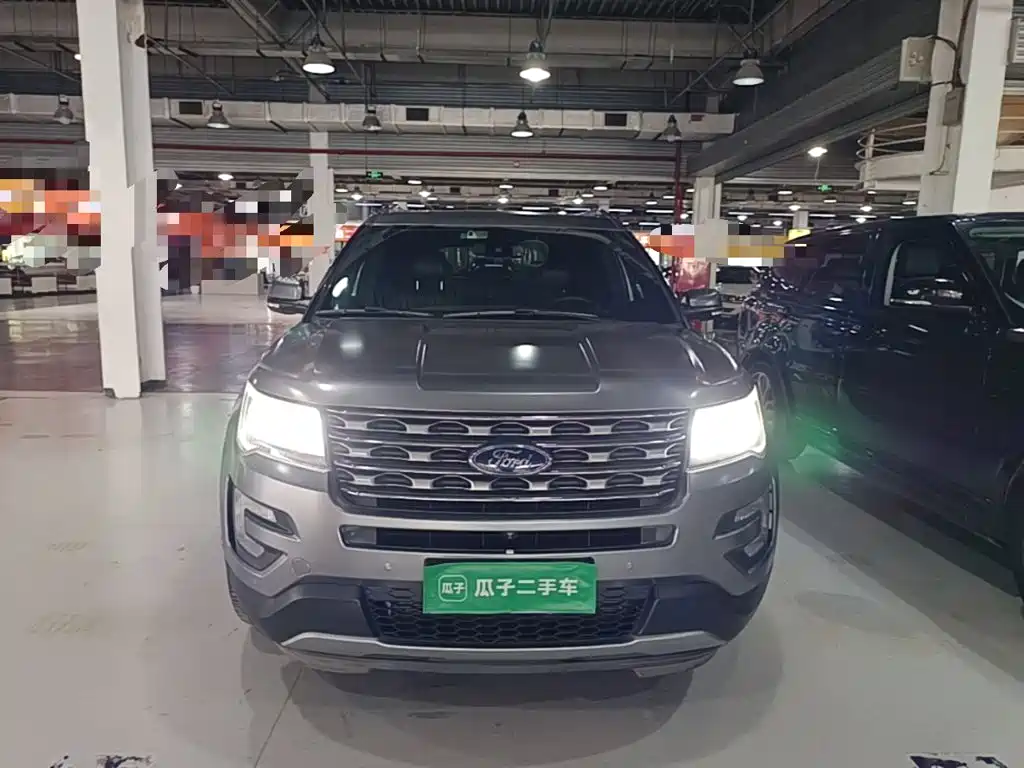 Ford Explorer (Import) — миниатюра 3