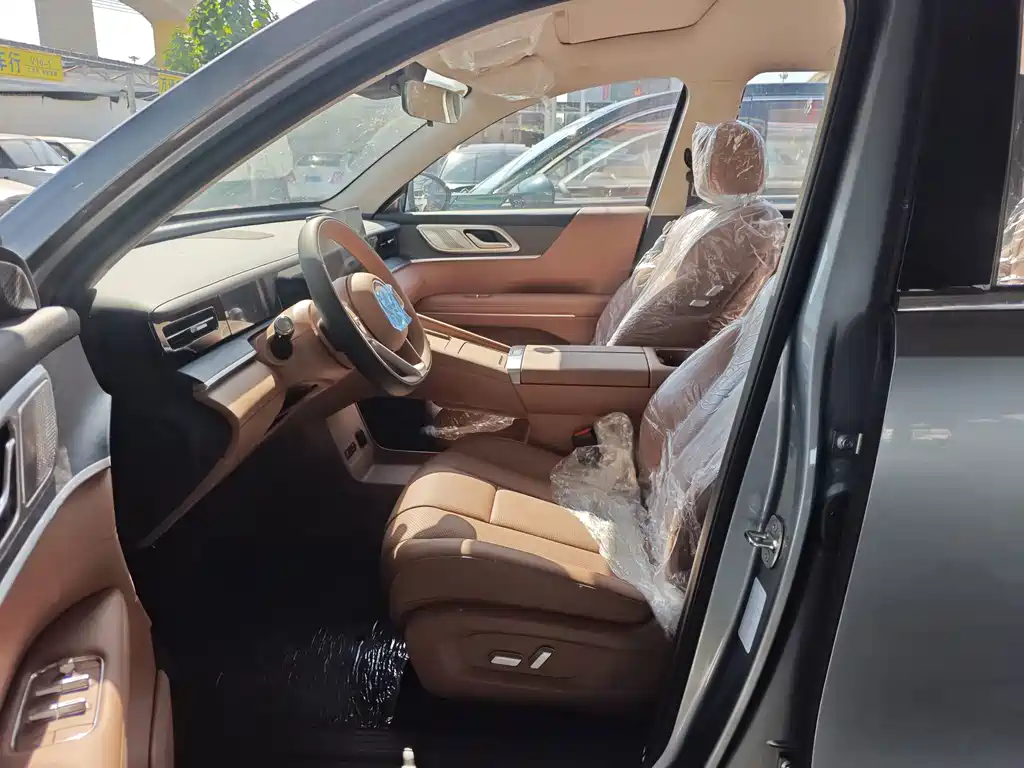 Wuling Xingguang L — миниатюра 10