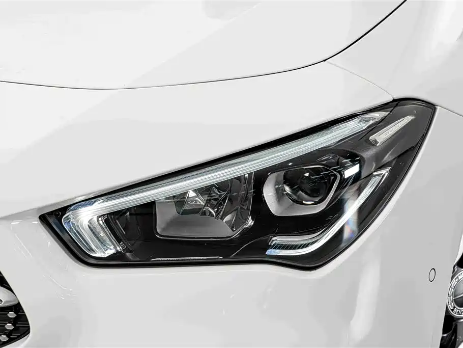 Mercedes-Benz CLA (Import) — миниатюра 4