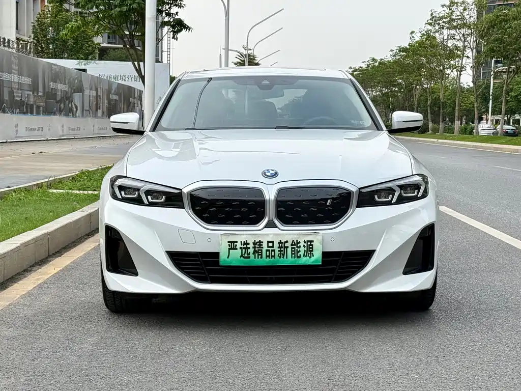 BMW i3 2024 eDrive 35 L
