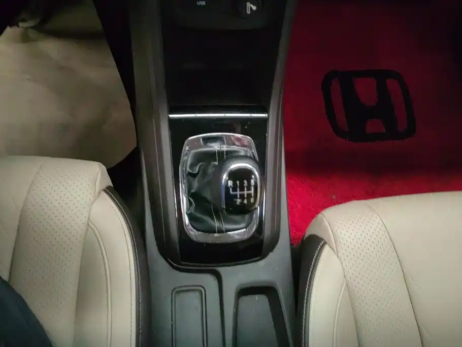 Baojun 310W — миниатюра 16