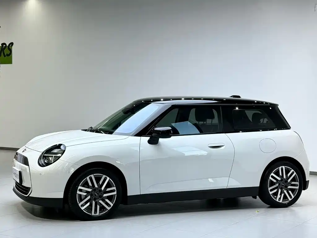 MINI MINI COOPER EV — миниатюра 3