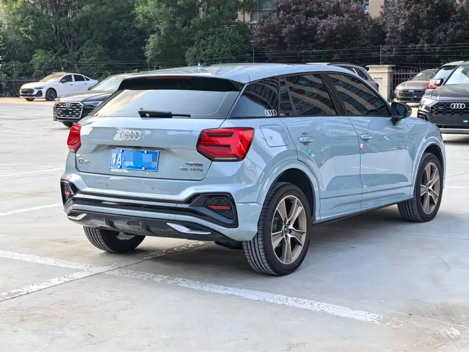Audi Q2L 2022 35 TFSI Fashion