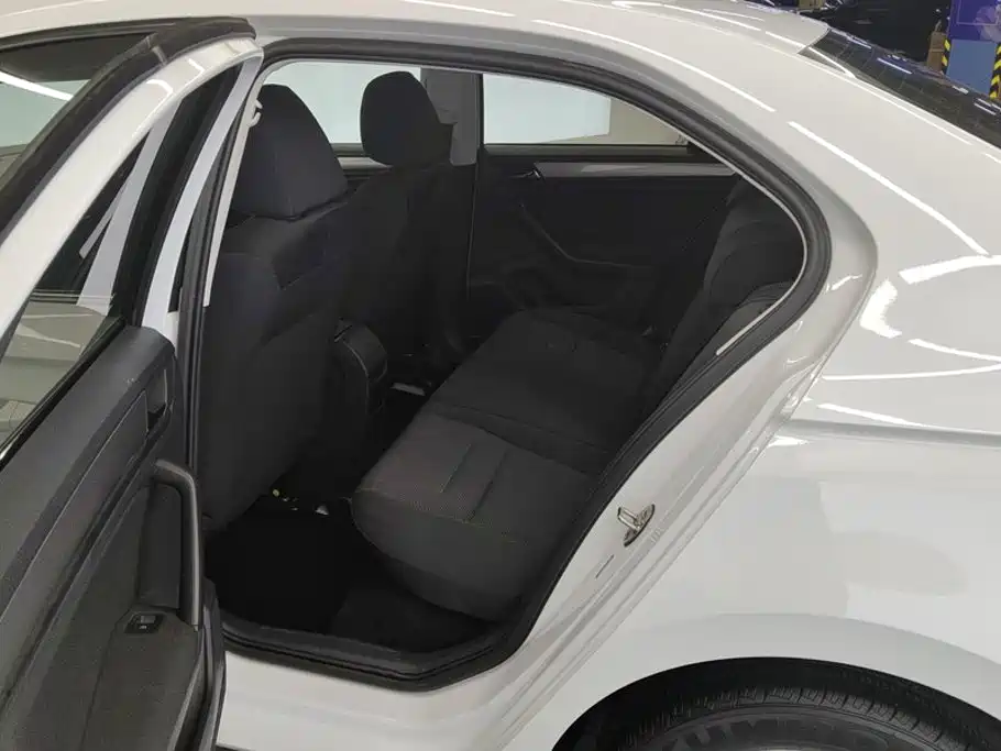Volkswagen Bora — миниатюра 11