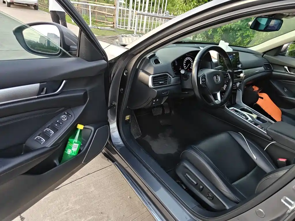 Honda Accord — миниатюра 14