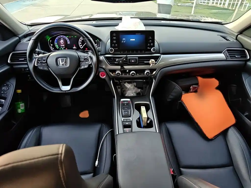Honda Accord — миниатюра 13