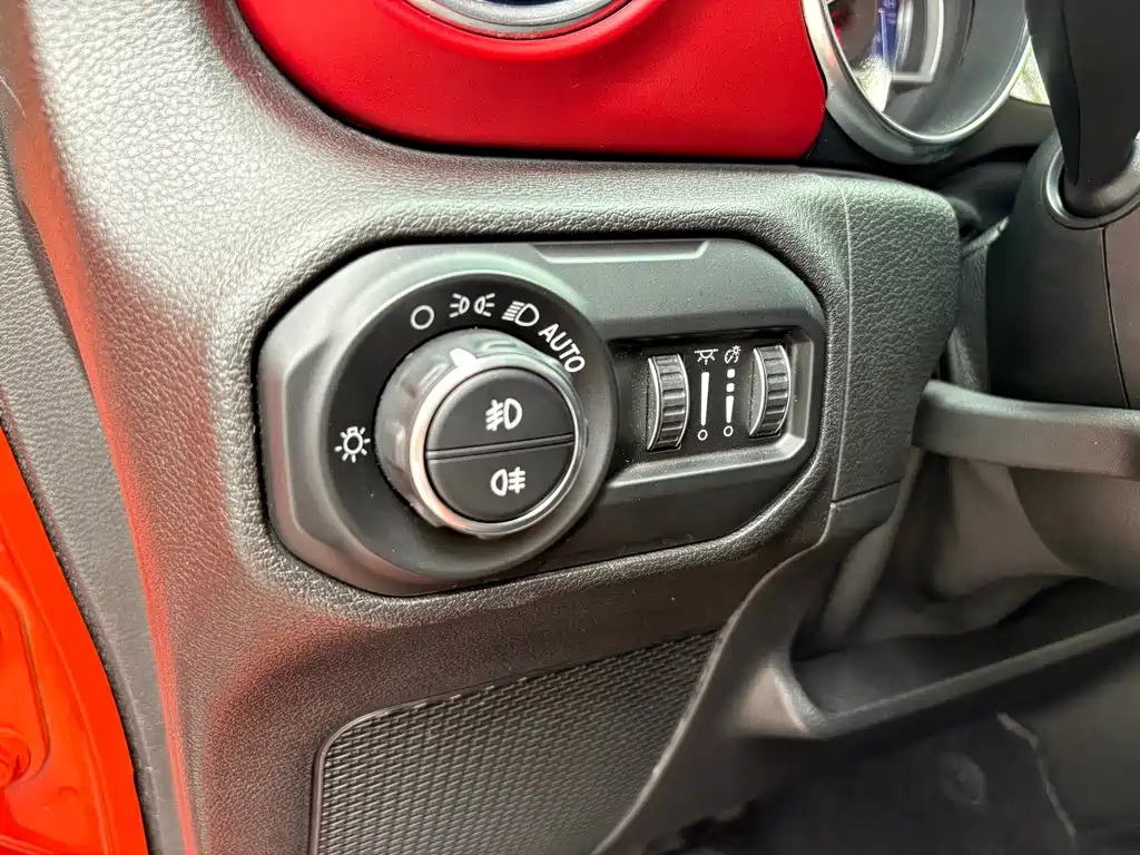 Jeep Wrangler — миниатюра 9