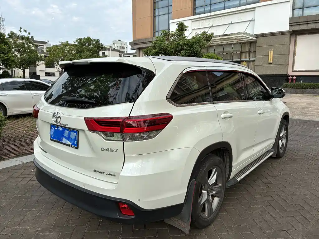 Toyota Highlander — миниатюра 11