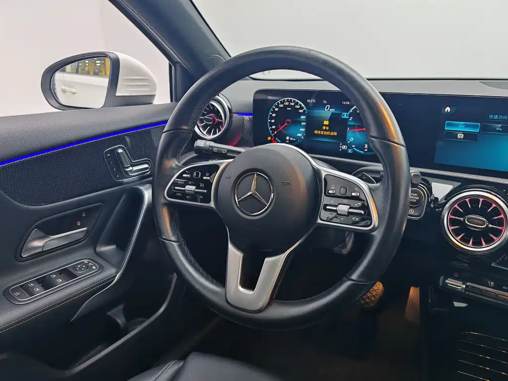 Mercedes-Benz A-Class (Import) — миниатюра 16