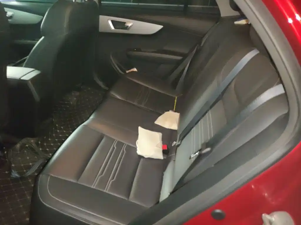BYD Qin — миниатюра 14