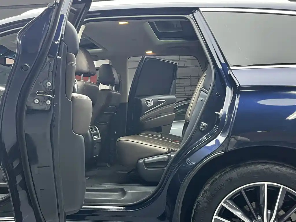 INFINITI QX60