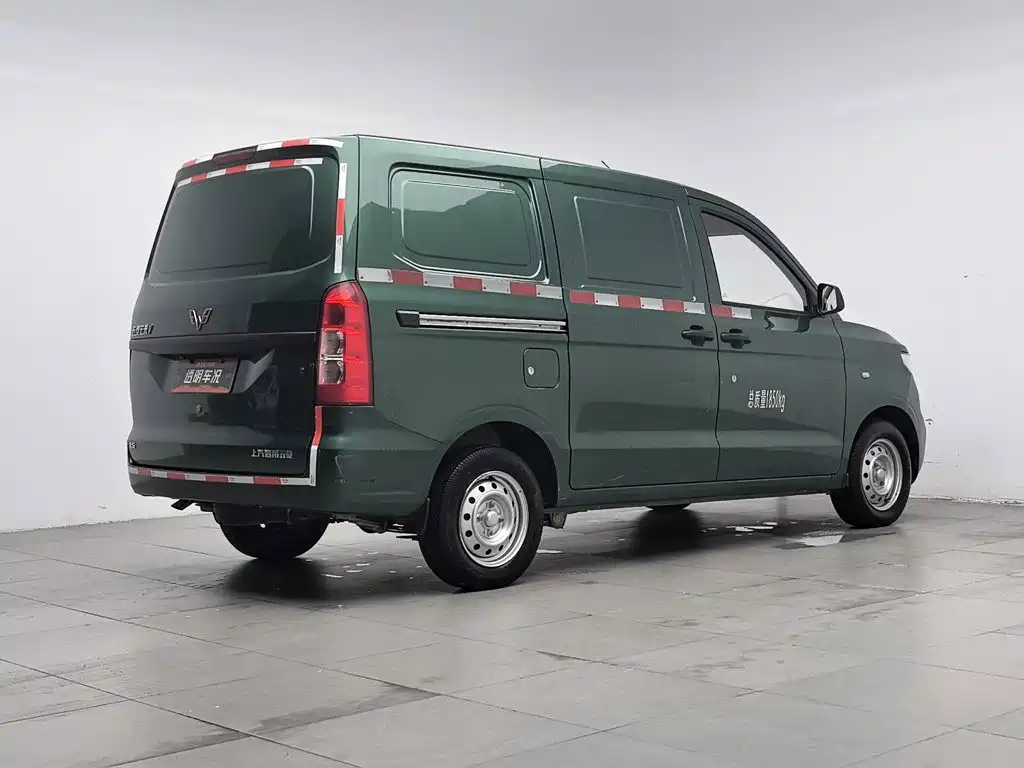 Wuling Hongguang V — миниатюра 2