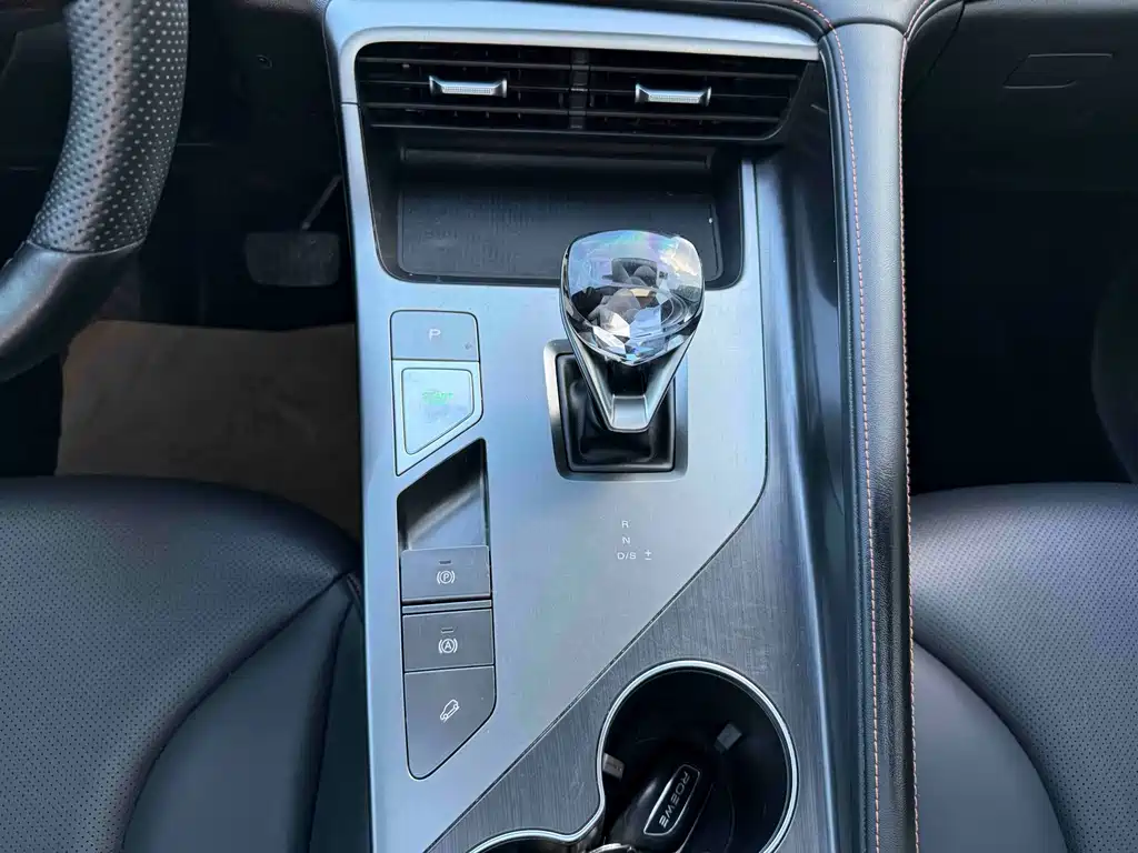 Roewe RX5 — миниатюра 11