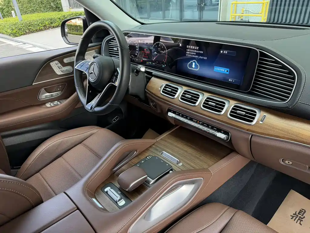 Mercedes-Benz GLE (Import) — миниатюра 7