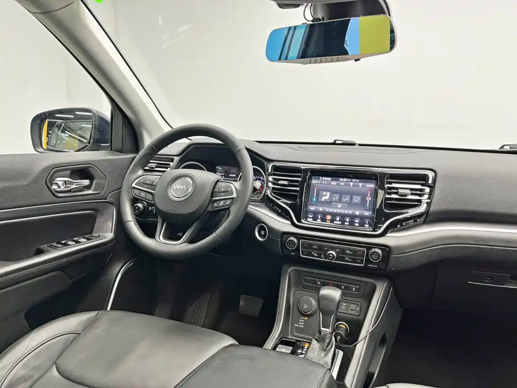 Jeep Grand Commander — миниатюра 26