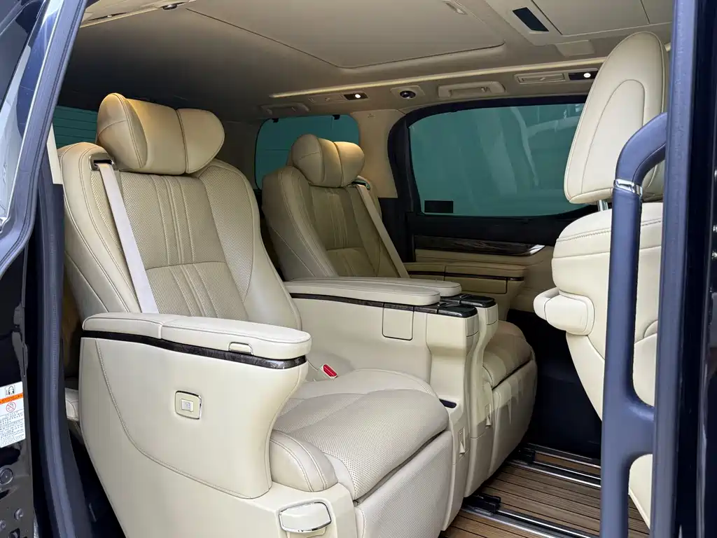 Toyota Vellfire 2021 2.5L HV Luxury