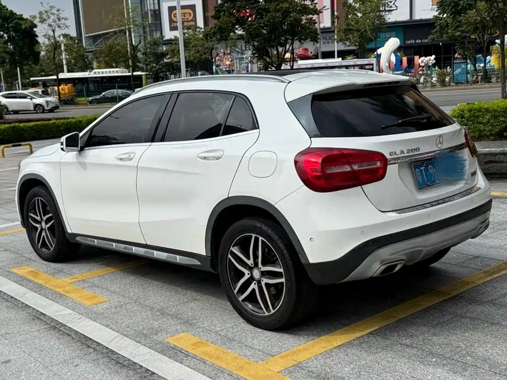 Mercedes-Benz GLA — миниатюра 6