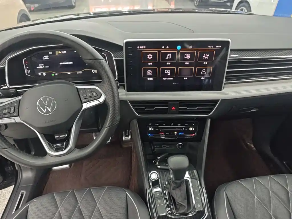 Volkswagen Tiguan L — миниатюра 10
