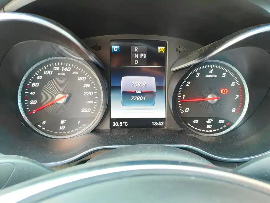 Mercedes-Benz C-Class — миниатюра 14