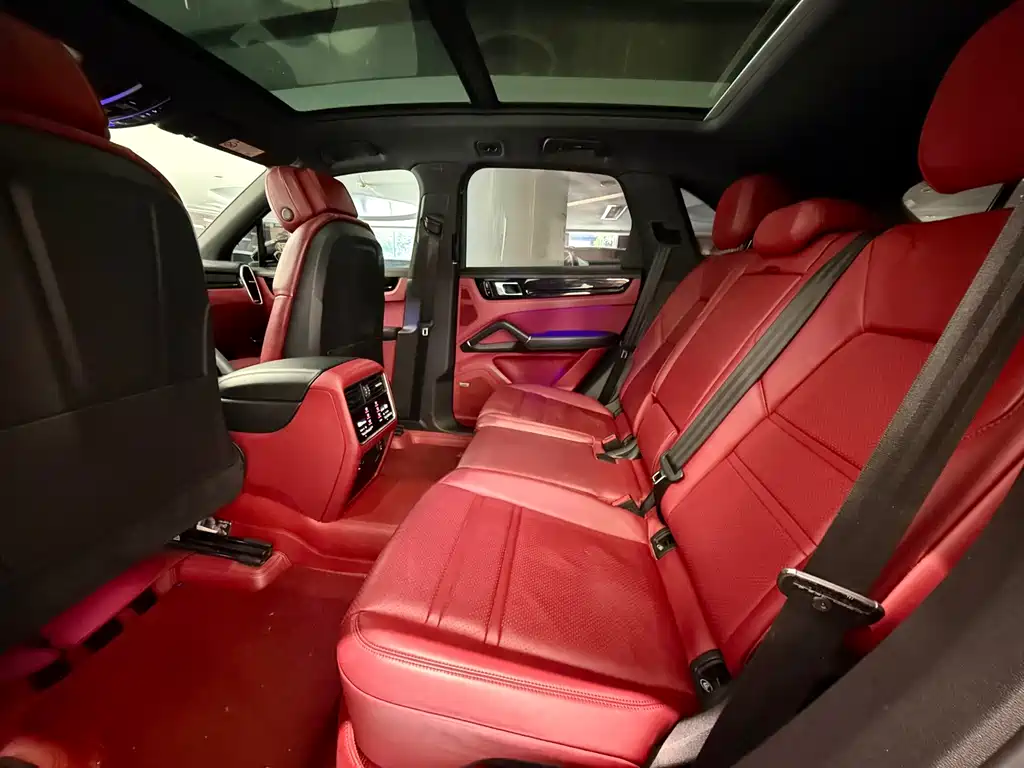 Porsche Cayenne — миниатюра 12